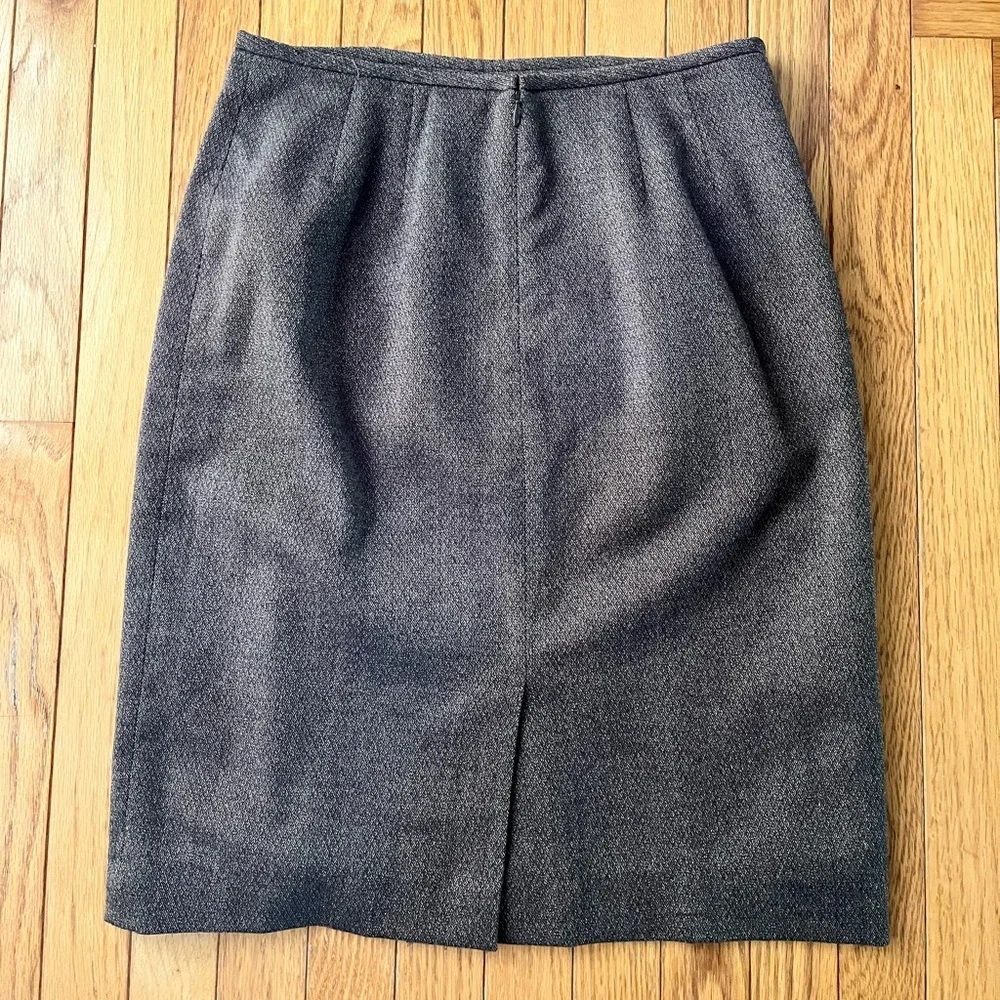 Evan-Picone brown suit, fitted 5-button blazer with straight midi skirt, size 6 - Picture 9 of 9